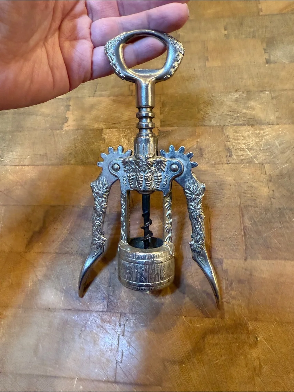 Vintage-Style Silver Winged Corkscrew Bottle Opener Grapes ordinate